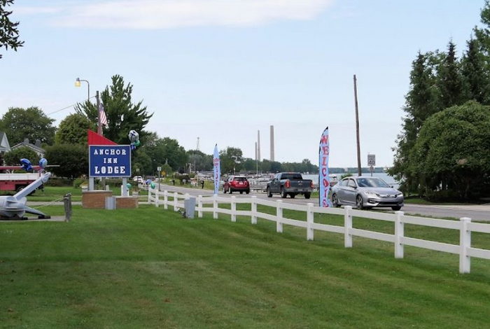 Anchor Inn Lodge (Marine Bay Lodge) - From Website (newer photo)